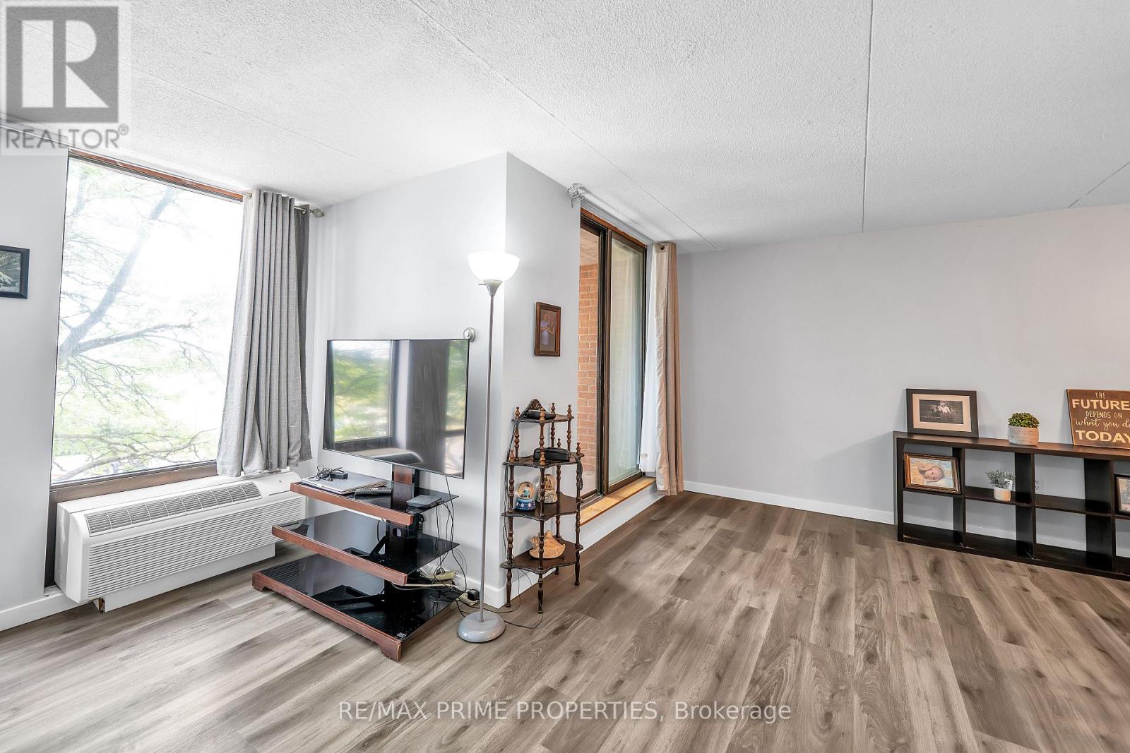 302 - 1535 Diefenbaker Court, Pickering, Ontario  L1V 3W2 - Photo 17 - E12689698