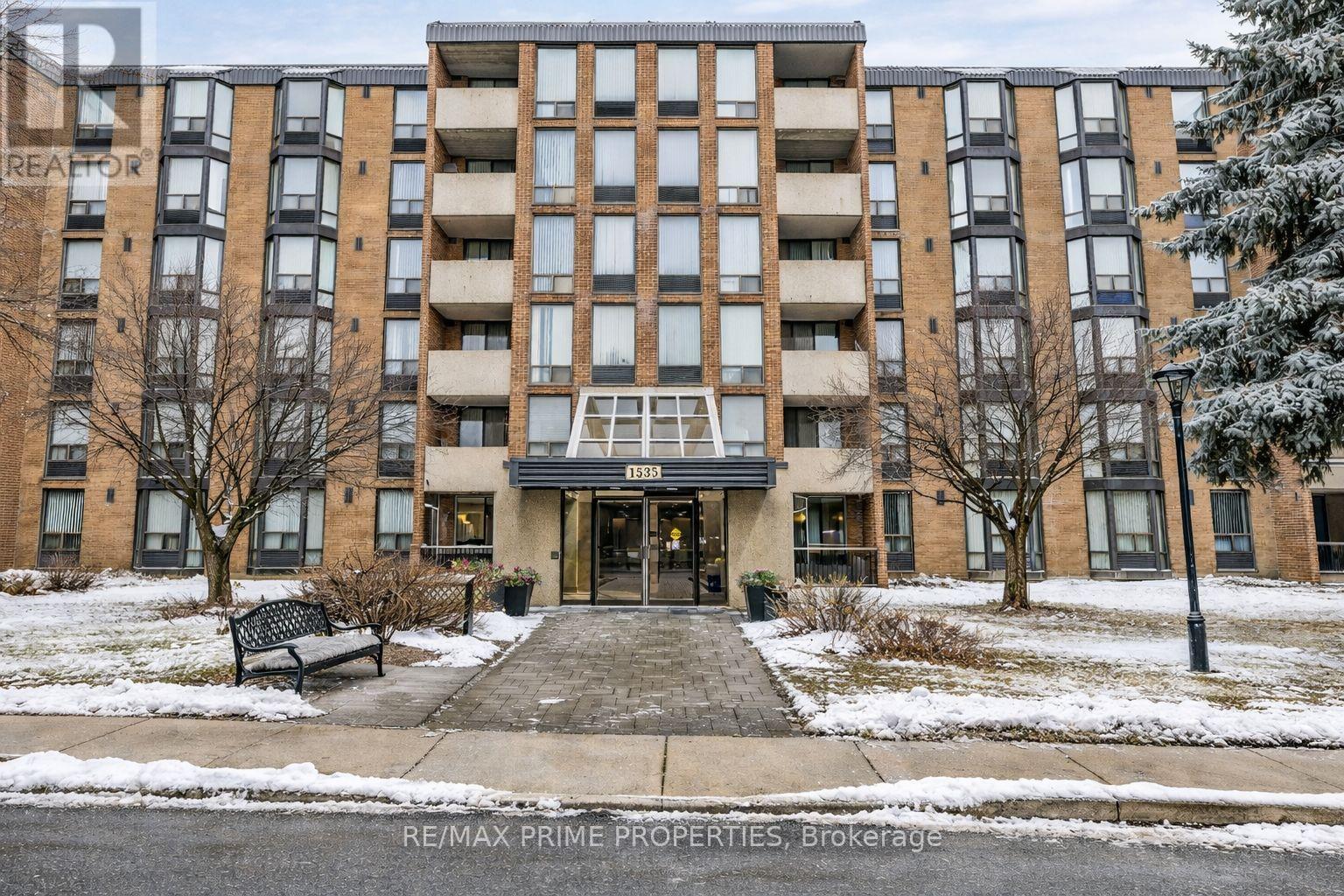 302 - 1535 DIEFENBAKER COURT, Pickering, Ontario