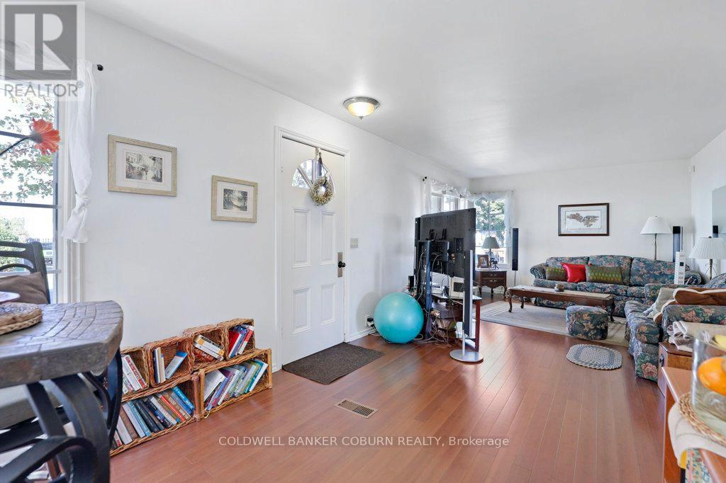 12 Maple Avenue, South Dundas, Ontario  K0E 1K0 - Photo 11 - X12456423