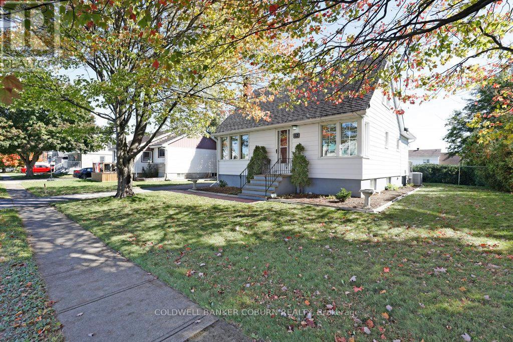 12 MAPLE AVENUE, south dundas, Ontario