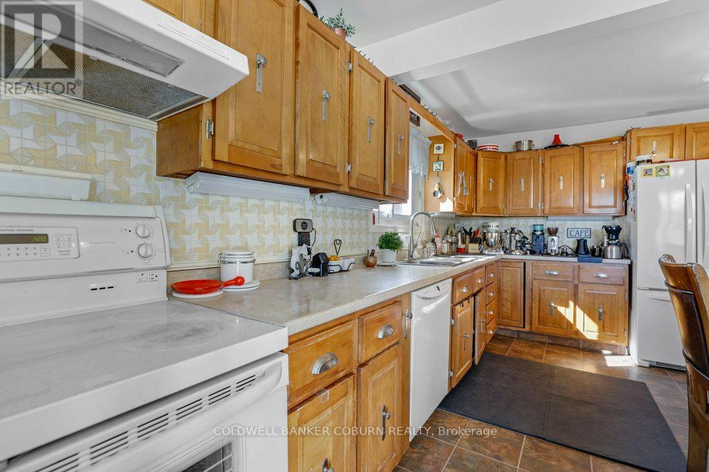 12 Maple Avenue, South Dundas, Ontario  K0E 1K0 - Photo 16 - X12456423