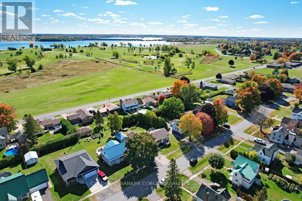 12 Maple Avenue, South Dundas, Ontario  K0E 1K0 - Photo 40 - X12456423