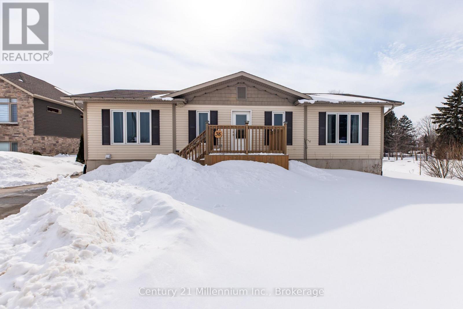 38 MILL STREET, Kincardine, Ontario