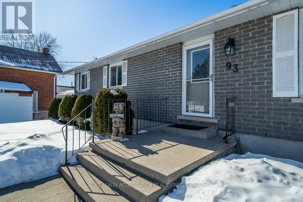 93 Henry Street, Greater Napanee (Greater Napanee), Ontario  K7R 3A6 - Photo 5 - X12839342