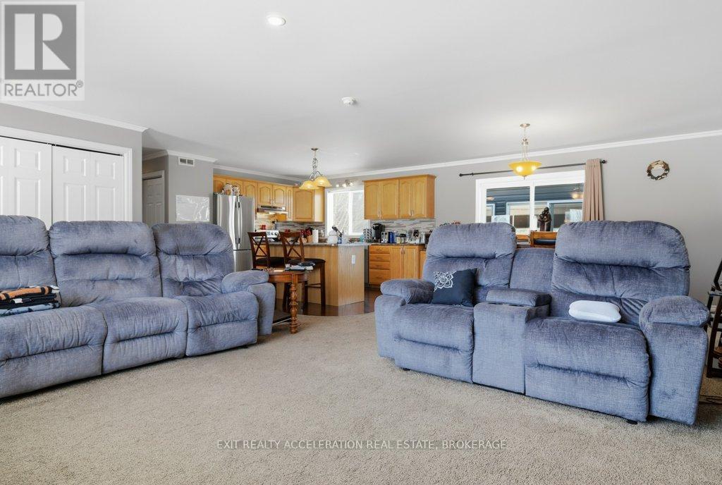 93 Henry Street, Greater Napanee (Greater Napanee), Ontario  K7R 3A6 - Photo 8 - X12839342