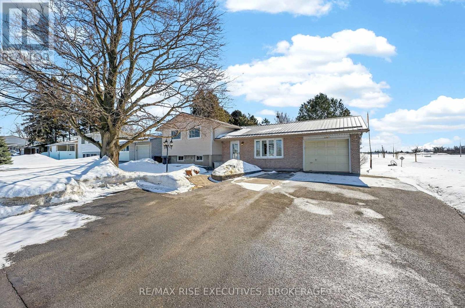 3231 Princess Street, Kingston (North Of Taylor-Kidd Blvd), Ontario  K7L 4V2 - Photo 3 - X12839390