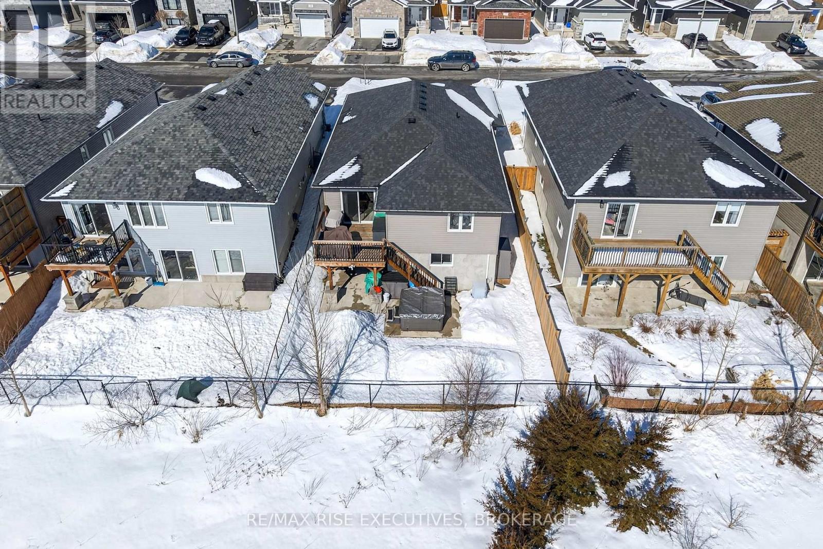 130 Brennan Crescent, Loyalist (Odessa), Ontario  K0K 2H0 - Photo 38 - X12839402