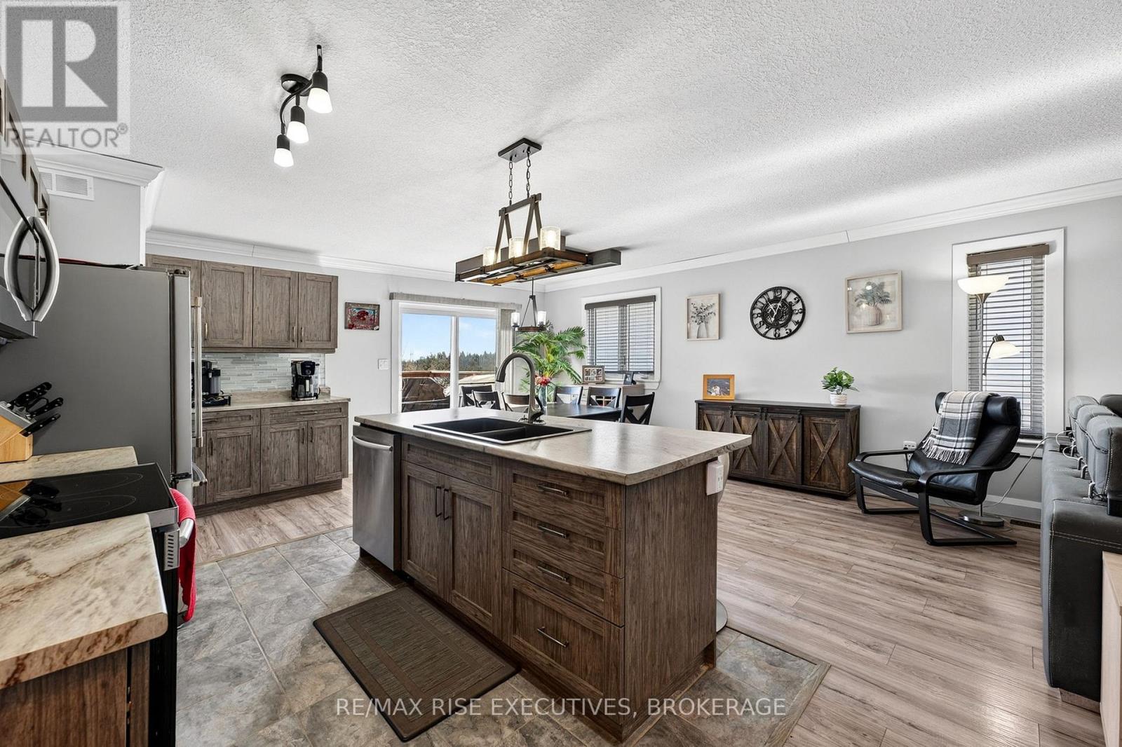 130 Brennan Crescent, Loyalist (Odessa), Ontario  K0K 2H0 - Photo 9 - X12839402