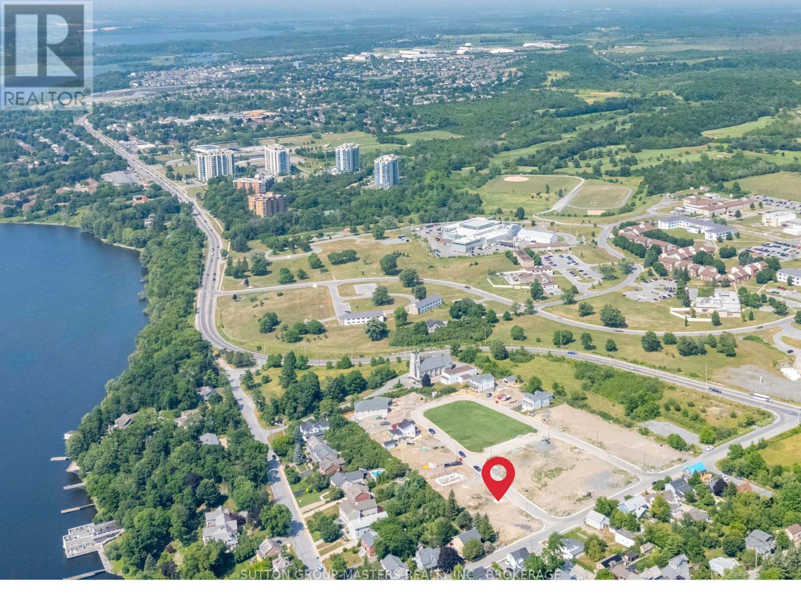 218 Old Kiln Crescent, Kingston (Kingston East (Incl Barret Crt)), Ontario  K7K 0L7 - Photo 4 - X12839514