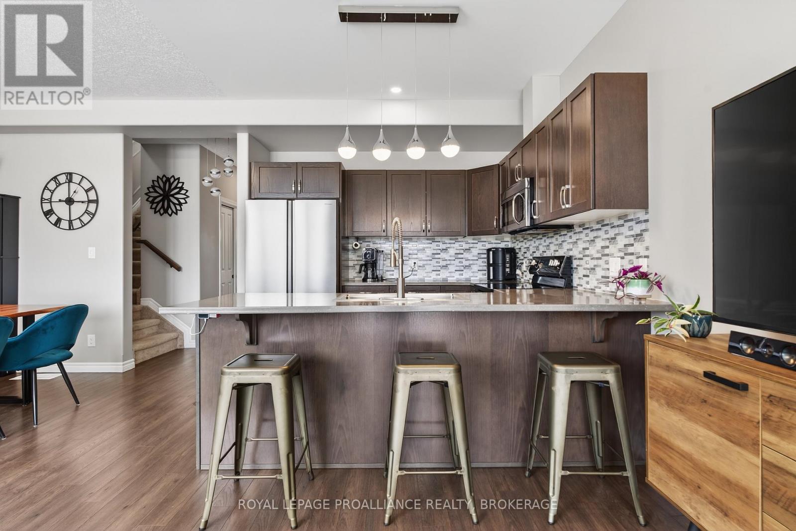 129 Simurda Court, Loyalist (Amherstview), Ontario  K7N 0A8 - Photo 10 - X12839546