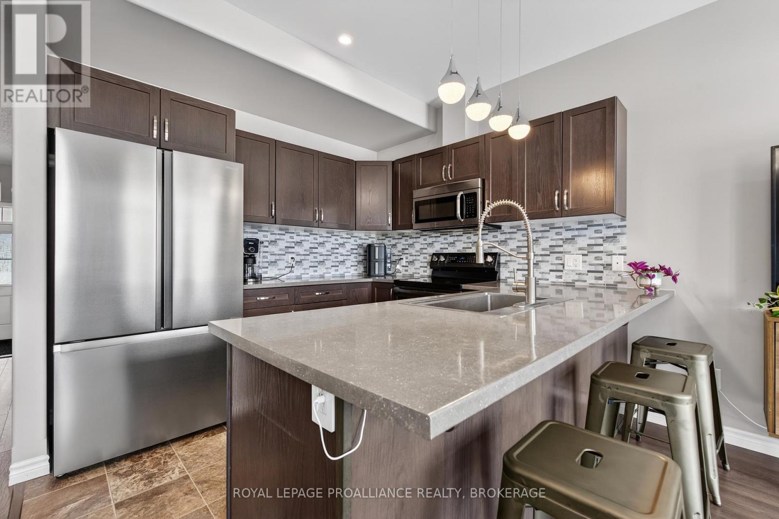 129 Simurda Court, Loyalist (Amherstview), Ontario  K7N 0A8 - Photo 11 - X12839546