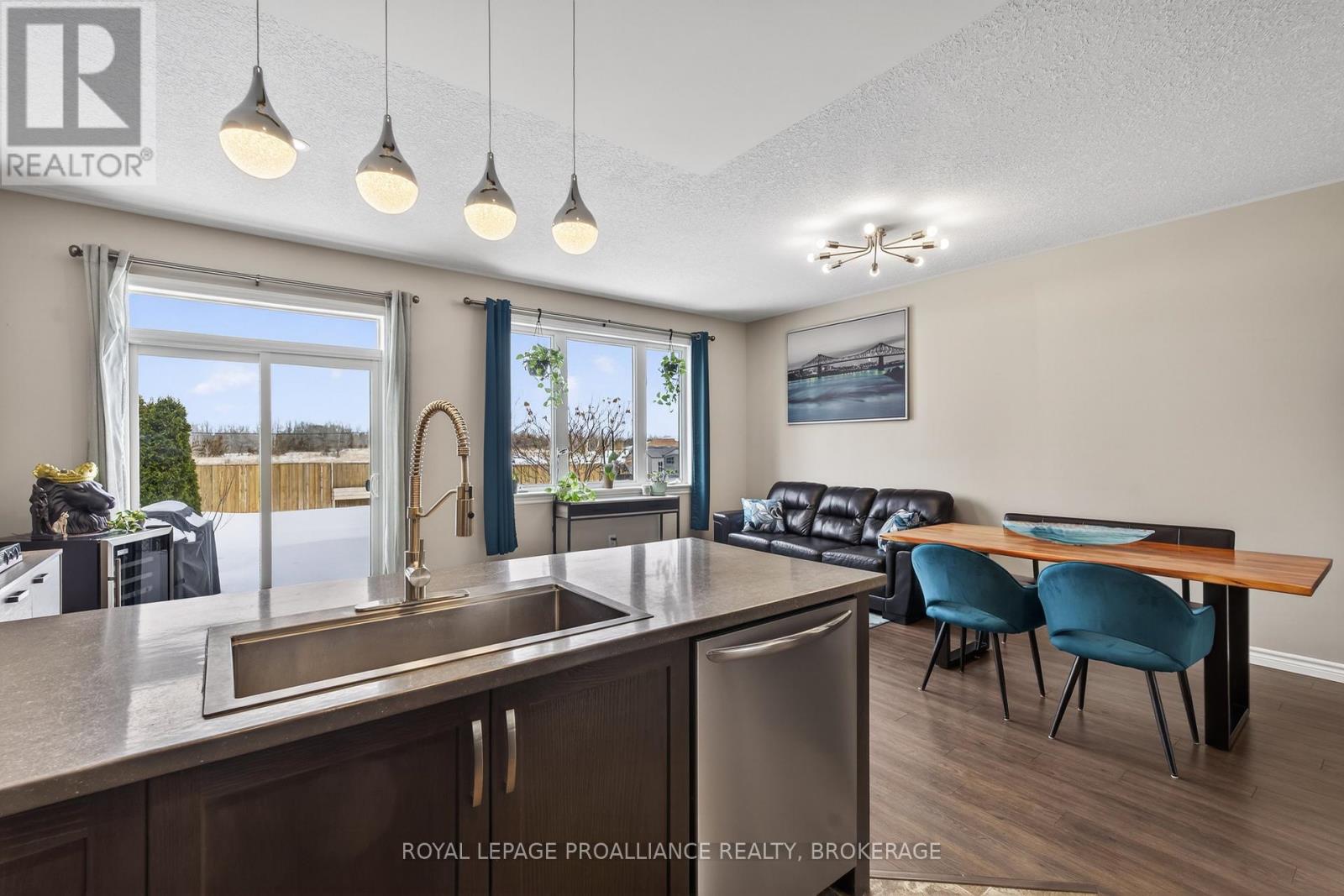 129 Simurda Court, Loyalist (Amherstview), Ontario  K7N 0A8 - Photo 13 - X12839546