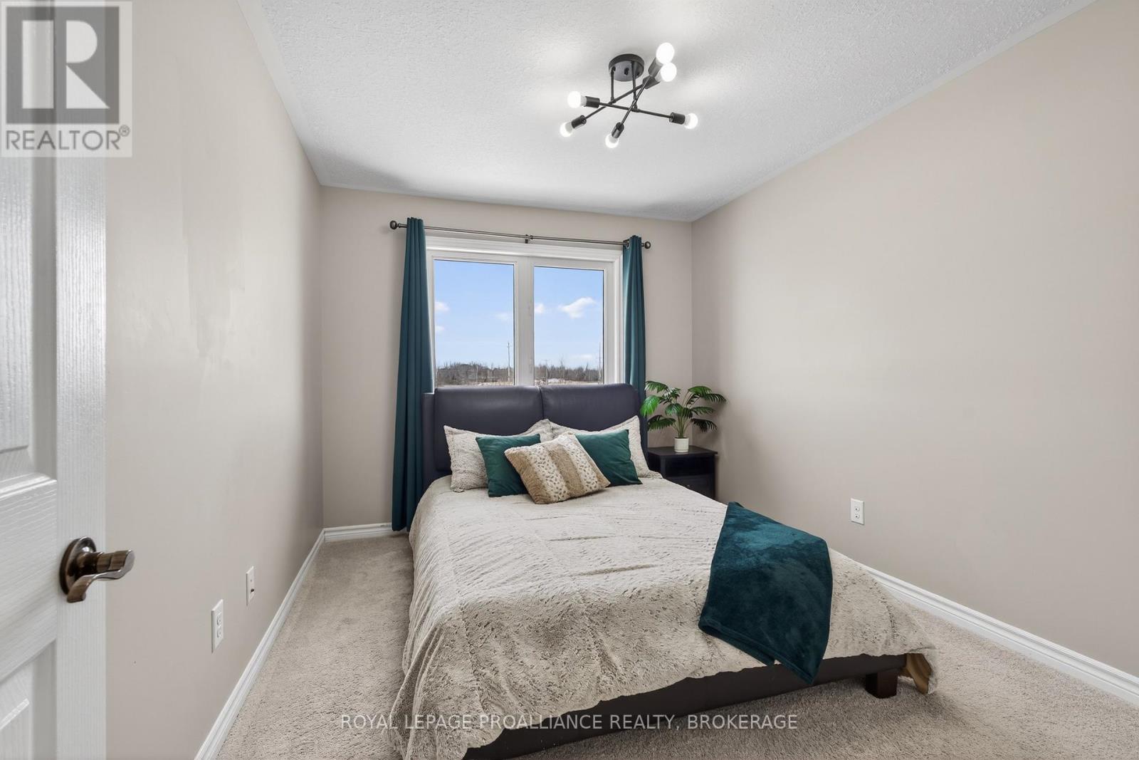 129 Simurda Court, Loyalist (Amherstview), Ontario  K7N 0A8 - Photo 20 - X12839546