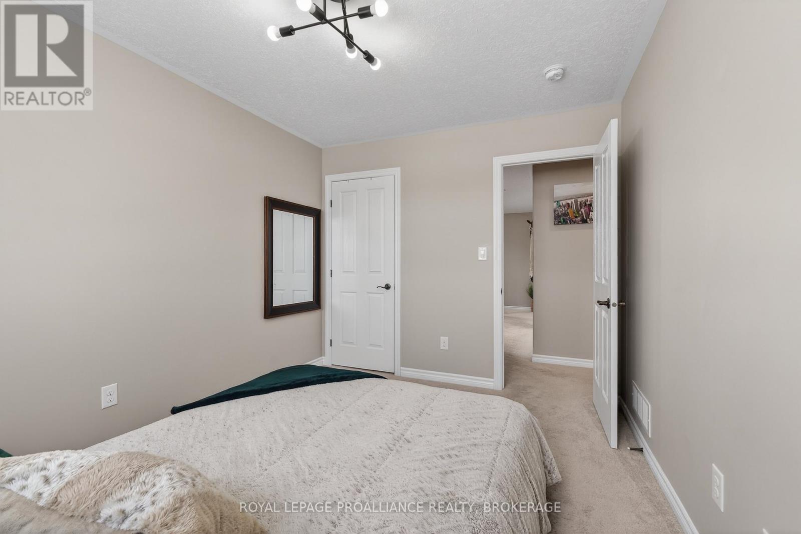 129 Simurda Court, Loyalist (Amherstview), Ontario  K7N 0A8 - Photo 21 - X12839546