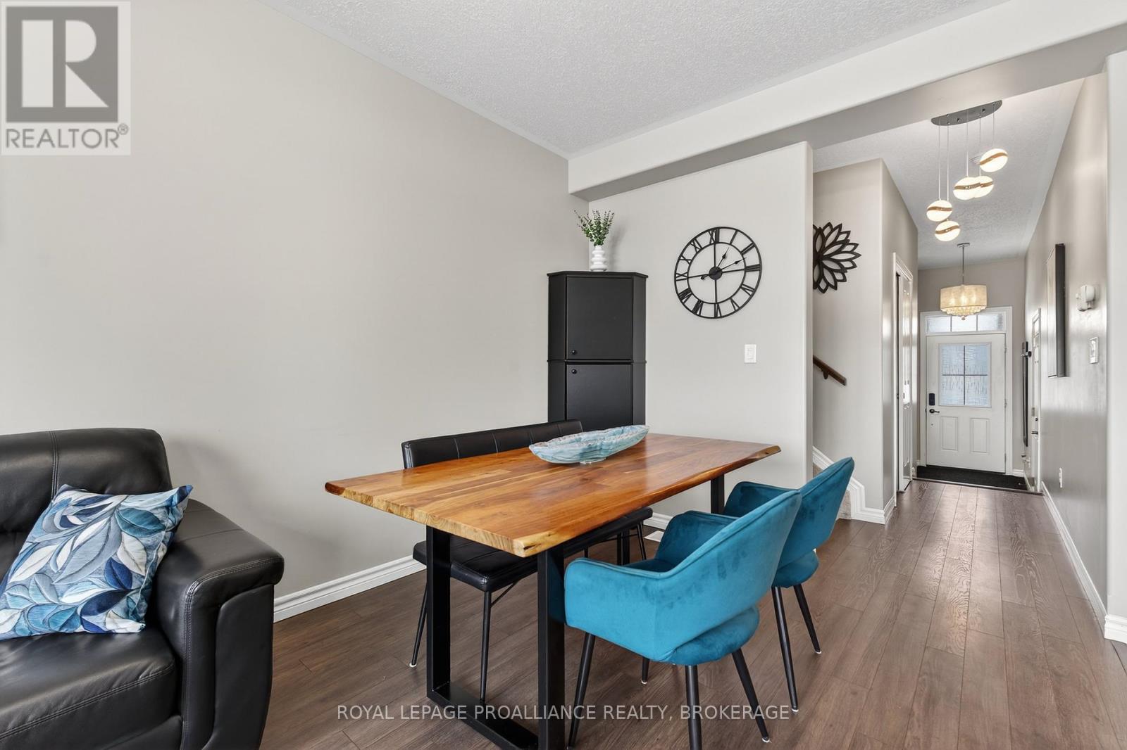 129 Simurda Court, Loyalist (Amherstview), Ontario  K7N 0A8 - Photo 7 - X12839546