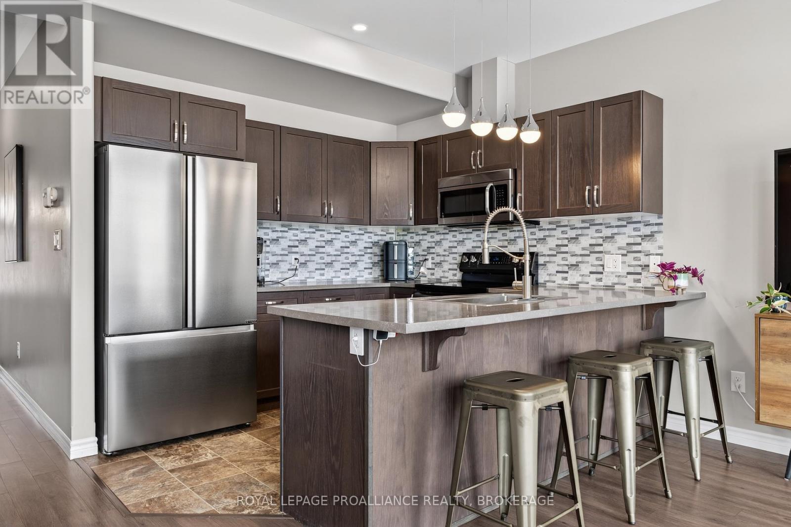 129 Simurda Court, Loyalist (Amherstview), Ontario  K7N 0A8 - Photo 9 - X12839546