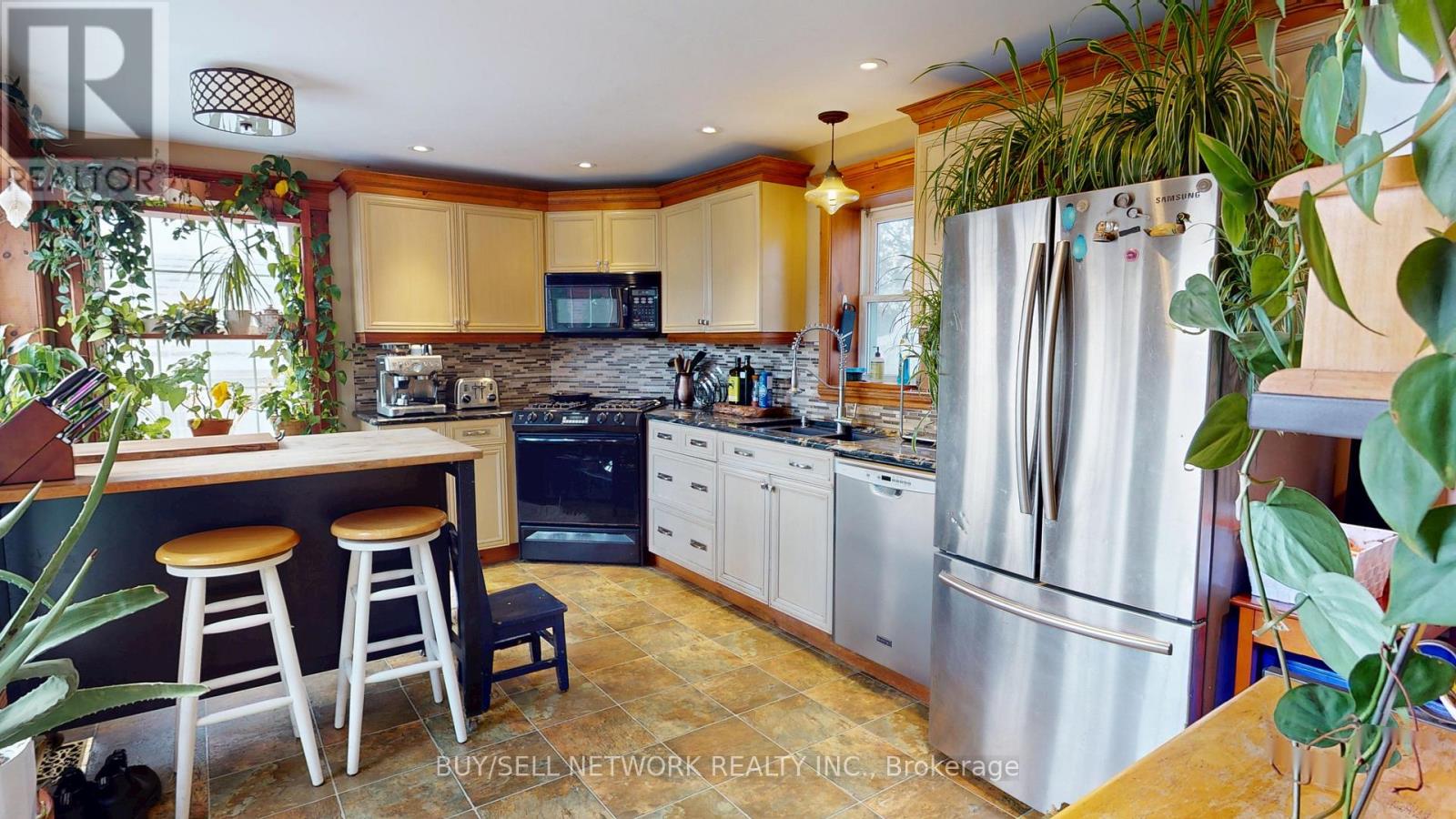 773 Aylmer Street N, Peterborough (Northcrest Ward 5), Ontario  K9H 3X7 - Photo 15 - X12839316