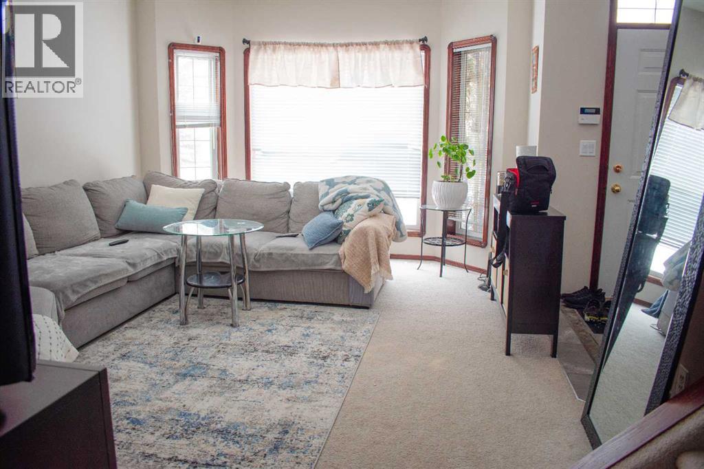 11 Abel Close, Red Deer, Alberta  T4R 2Y2 - Photo 3 - A2290242