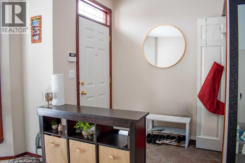 11 Abel Close, Red Deer, Alberta  T4R 2Y2 - Photo 2 - A2290242