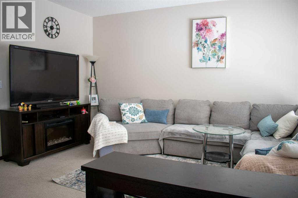 11 Abel Close, Red Deer, Alberta  T4R 2Y2 - Photo 4 - A2290242