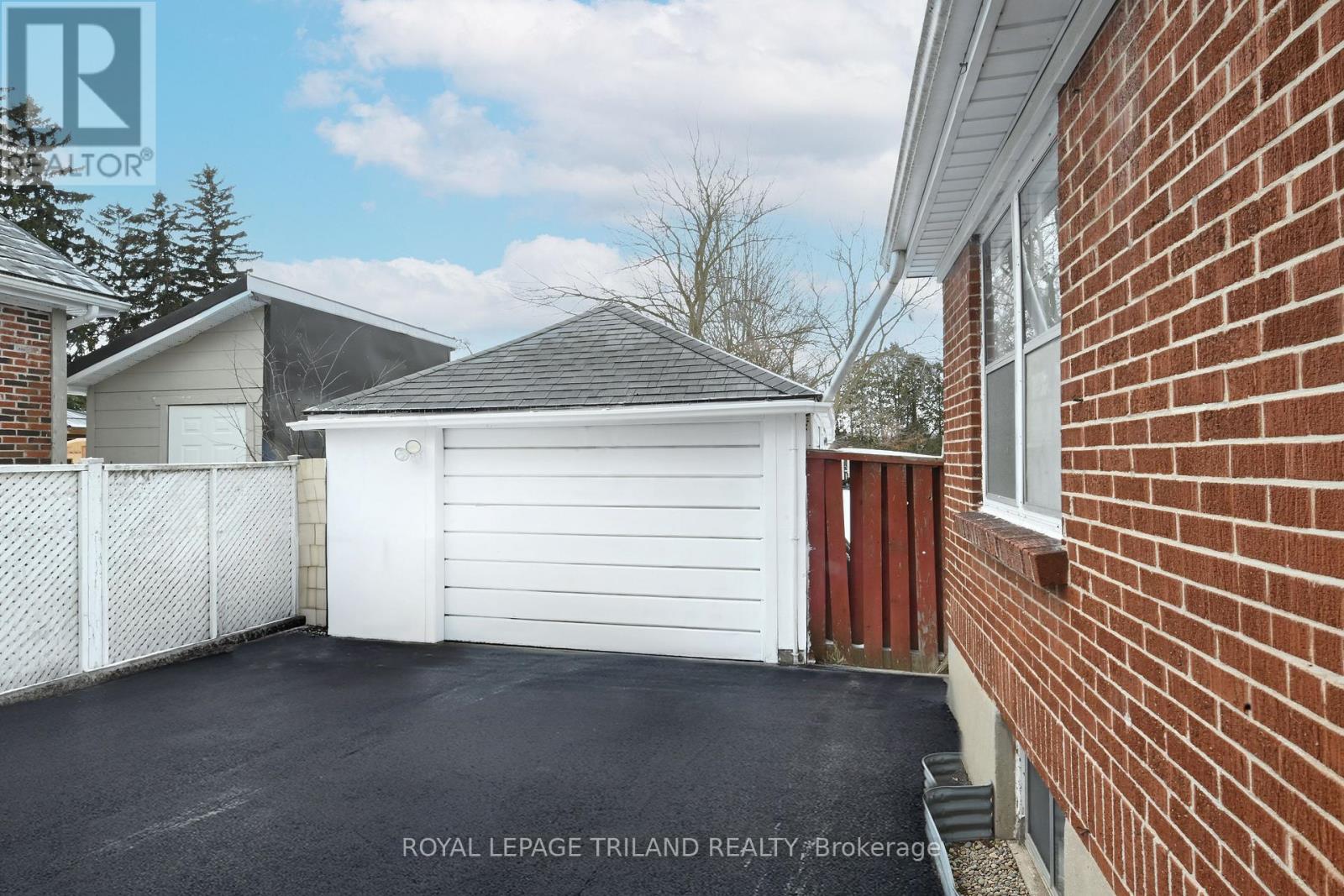 457 Boler Road, London South (South K), Ontario  N6K 2K8 - Photo 2 - X12839278