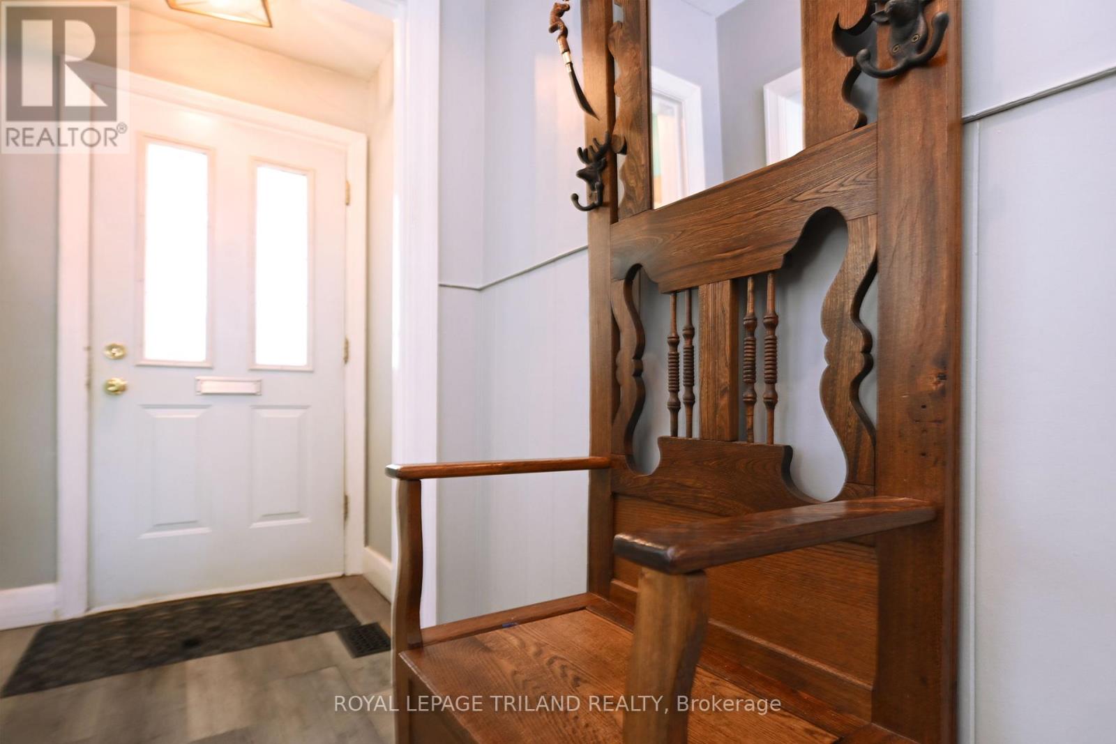 457 Boler Road, London South (South K), Ontario  N6K 2K8 - Photo 5 - X12839278