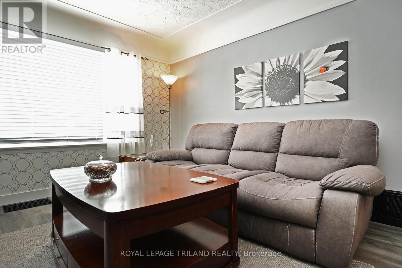 457 Boler Road, London South (South K), Ontario  N6K 2K8 - Photo 7 - X12839278