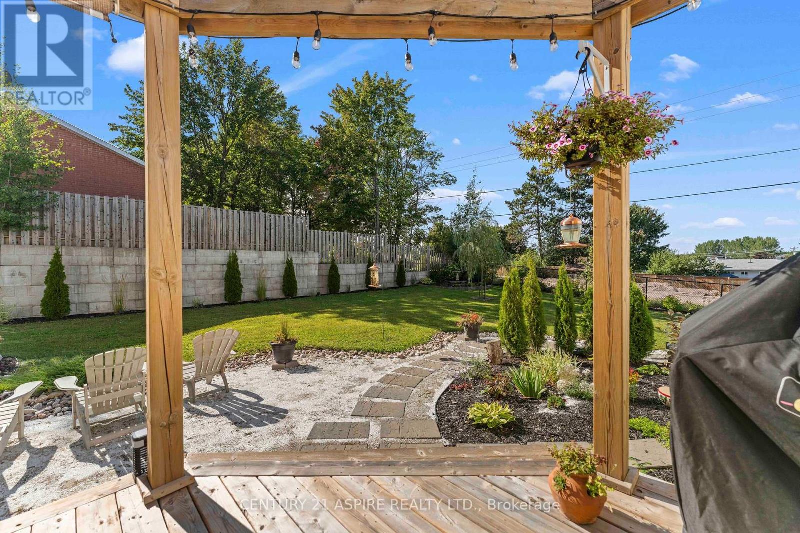 1002 Butler Boulevard, Petawawa, Ontario  K8H 0C8 - Photo 33 - X12839460