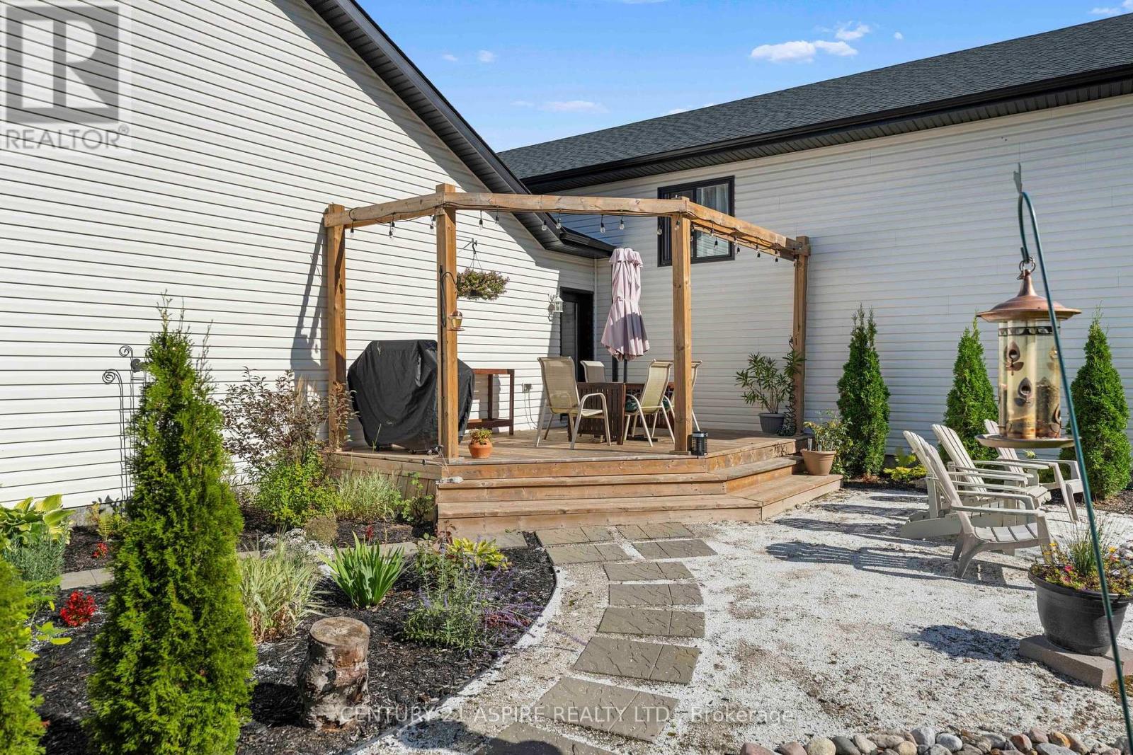 1002 Butler Boulevard, Petawawa, Ontario  K8H 0C8 - Photo 36 - X12839460