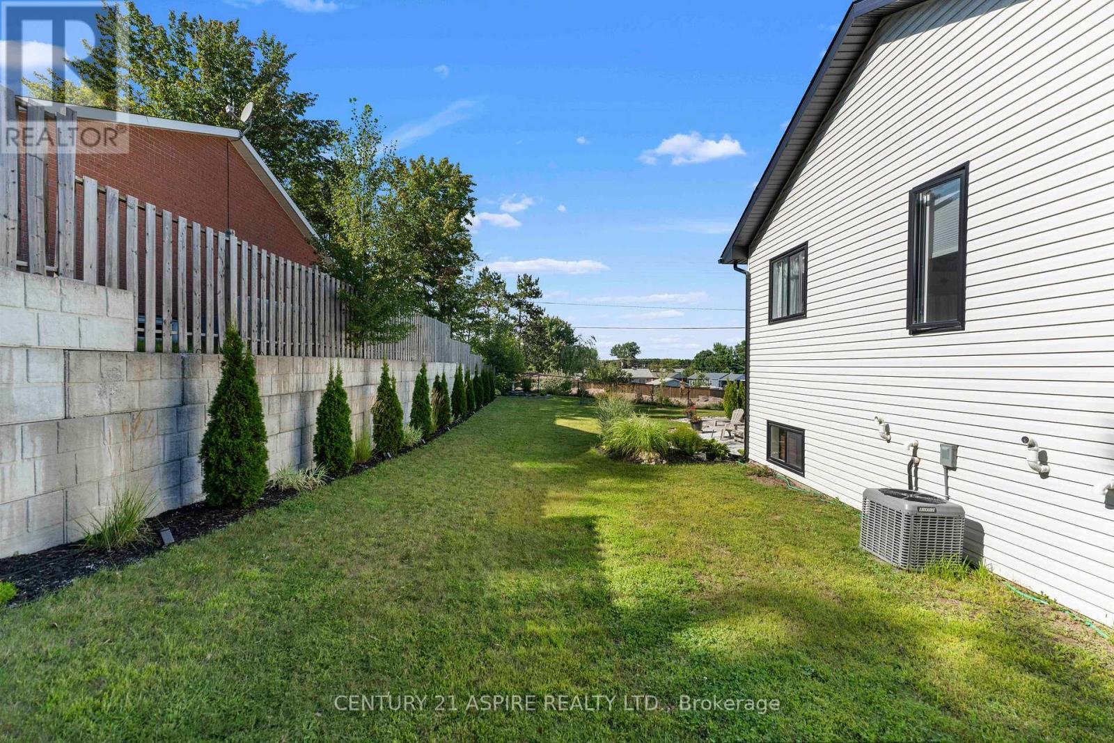 1002 Butler Boulevard, Petawawa, Ontario  K8H 0C8 - Photo 39 - X12839460