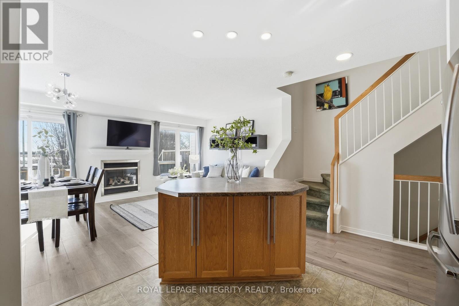 356 Hillsboro Private, Ottawa, Ontario  K2M 3B1 - Photo 11 - X12839398