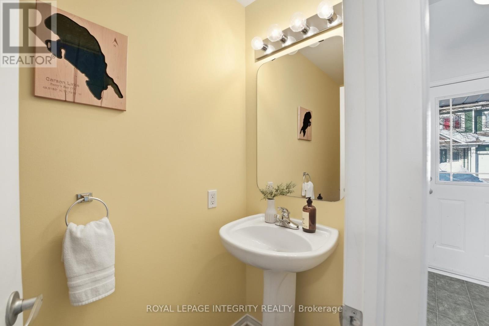 356 Hillsboro Private, Ottawa, Ontario  K2M 3B1 - Photo 12 - X12839398