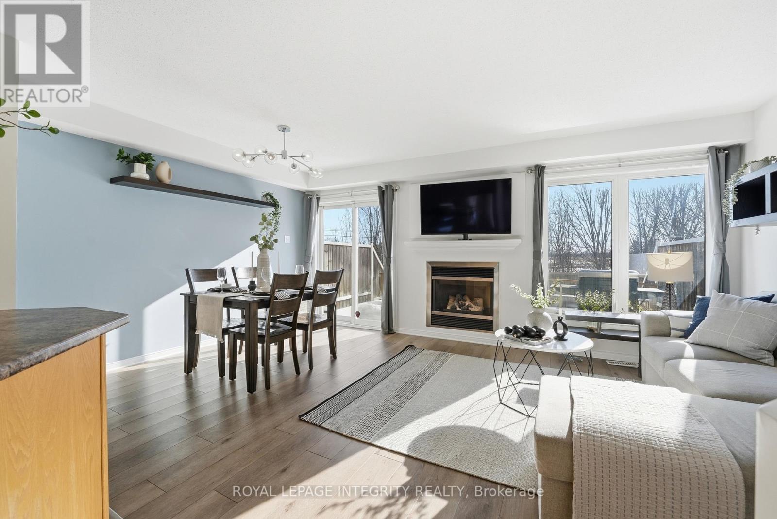 356 Hillsboro Private, Ottawa, Ontario  K2M 3B1 - Photo 3 - X12839398