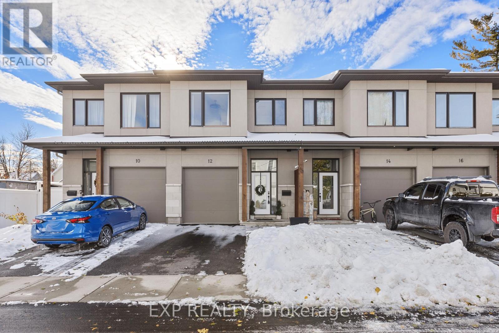 12 CHARLES STREET, carleton place, Ontario