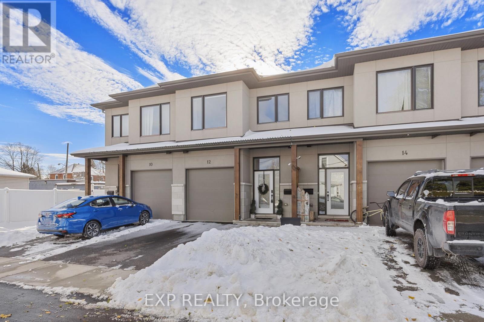 12 Charles Street, Carleton Place, Ontario  K7C 2Y1 - Photo 2 - X12839530