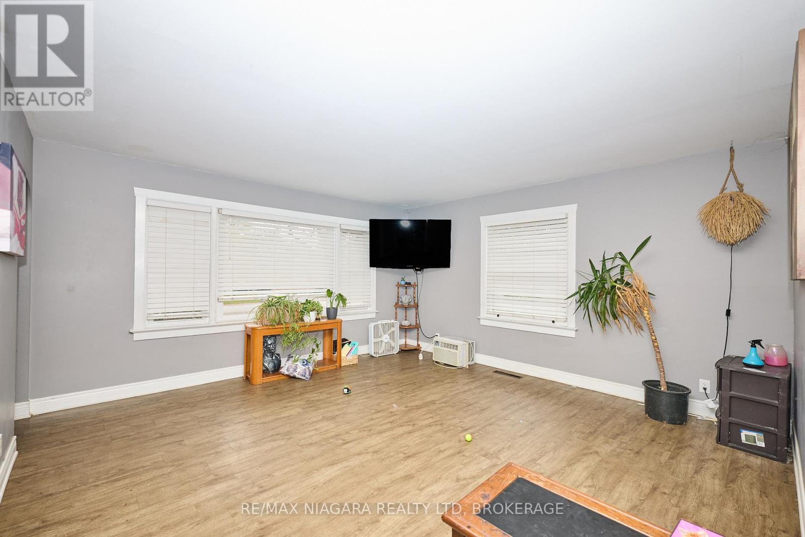 2503 Coral Avenue, Fort Erie (Stevensville), Ontario  L0S 1S0 - Photo 12 - X12839338