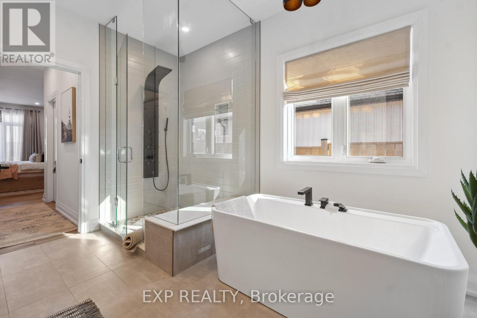 3598 Canfield Crescent, Fort Erie (Black Creek), Ontario  L0S 1S0 - Photo 25 - X12839394