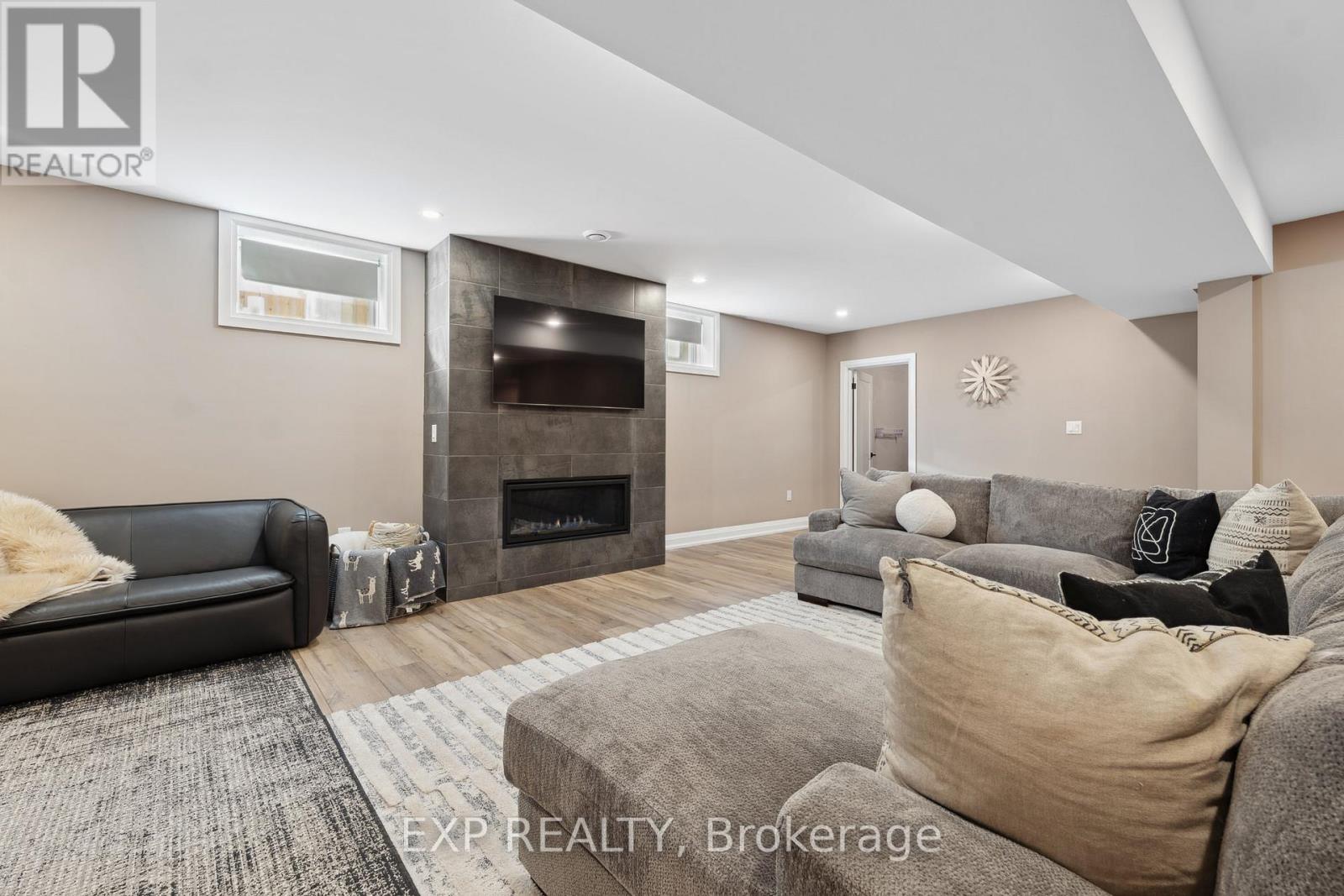 3598 Canfield Crescent, Fort Erie (Black Creek), Ontario  L0S 1S0 - Photo 31 - X12839394