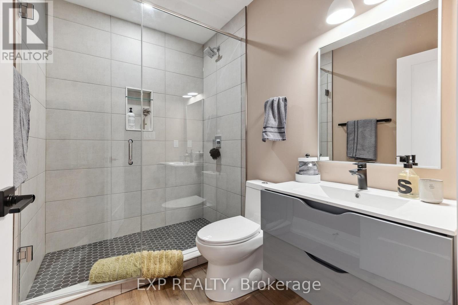 3598 Canfield Crescent, Fort Erie (Black Creek), Ontario  L0S 1S0 - Photo 33 - X12839394