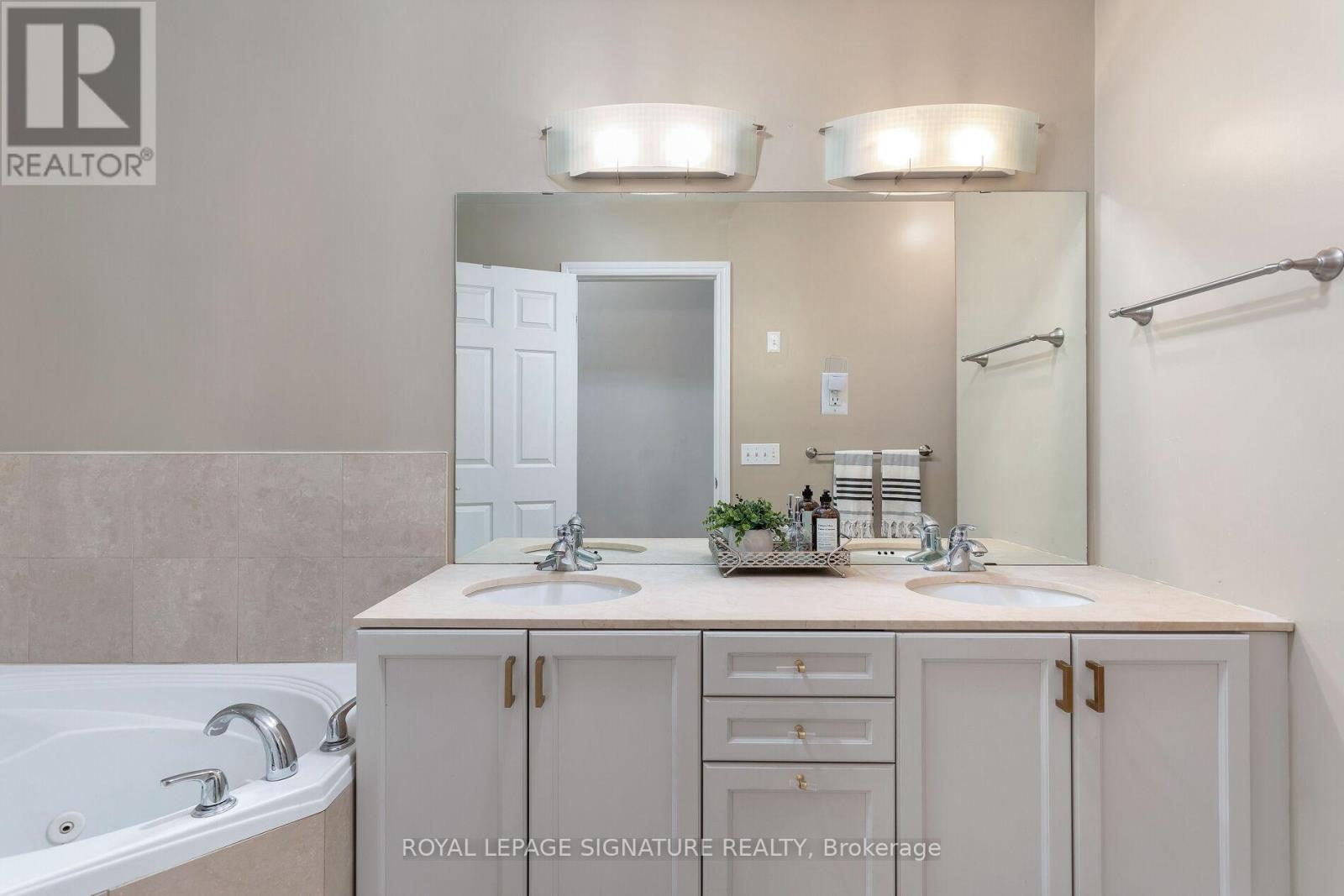 M8 - 539 Jarvis Street, Toronto (North St. James Town), Ontario  M4Y 2H7 - Photo 19 - C12839248