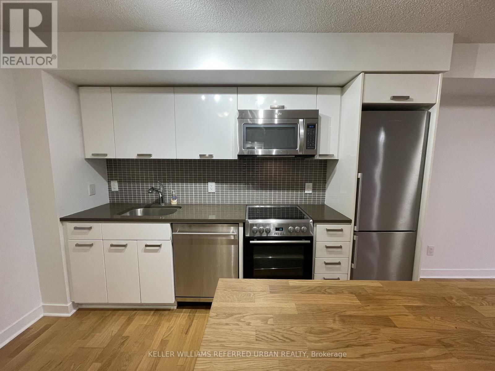 519 - 295 Adelaide Street W, Toronto, Ontario  M5V 0L4 - Photo 2 - C12839294