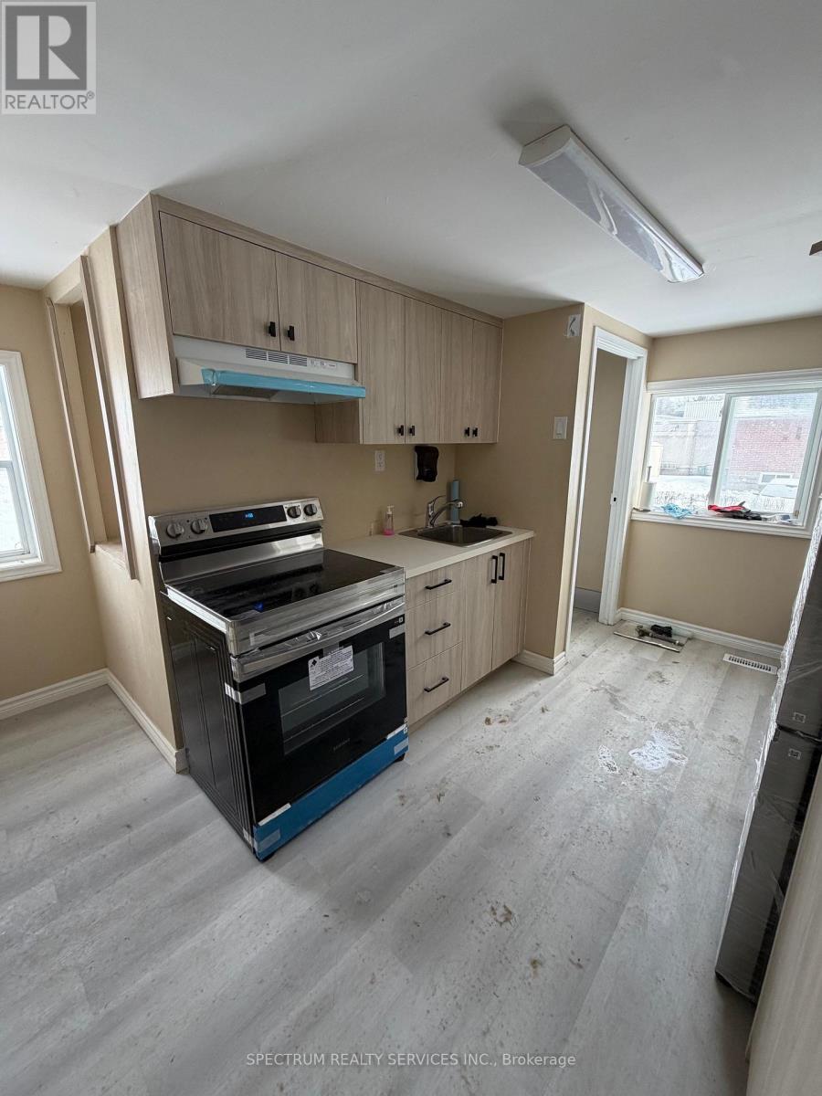 698 Sheppard Avenue W, Toronto, Ontario  M3H 2S6 - Photo 6 - C12839346