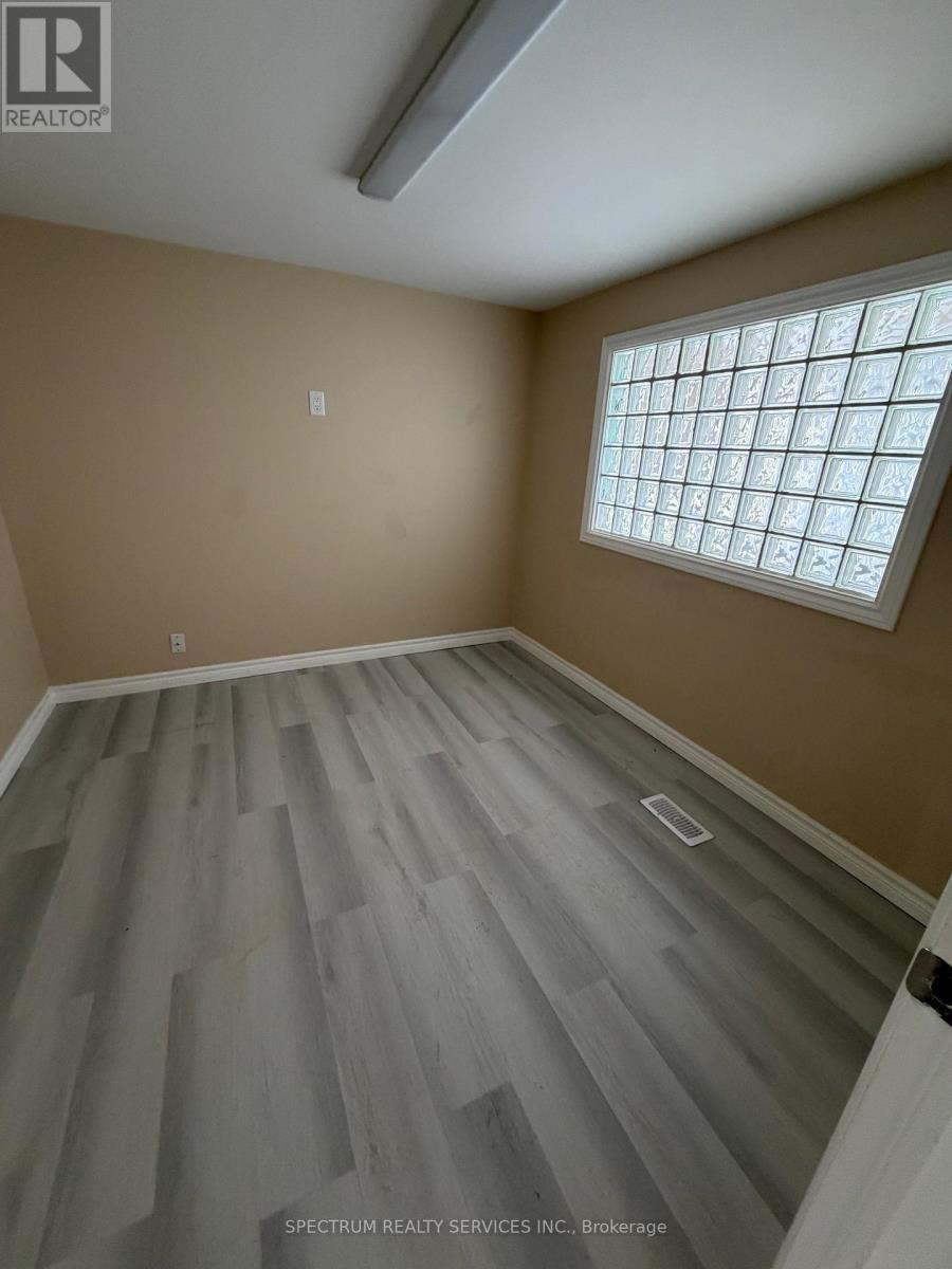 698 Sheppard Avenue W, Toronto, Ontario  M3H 2S6 - Photo 9 - C12839346