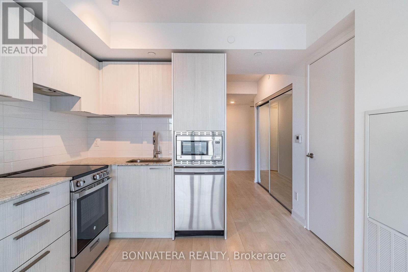 2113 - 501 Yonge Street, Toronto, Ontario  M4Y 0G8 - Photo 18 - C12839356