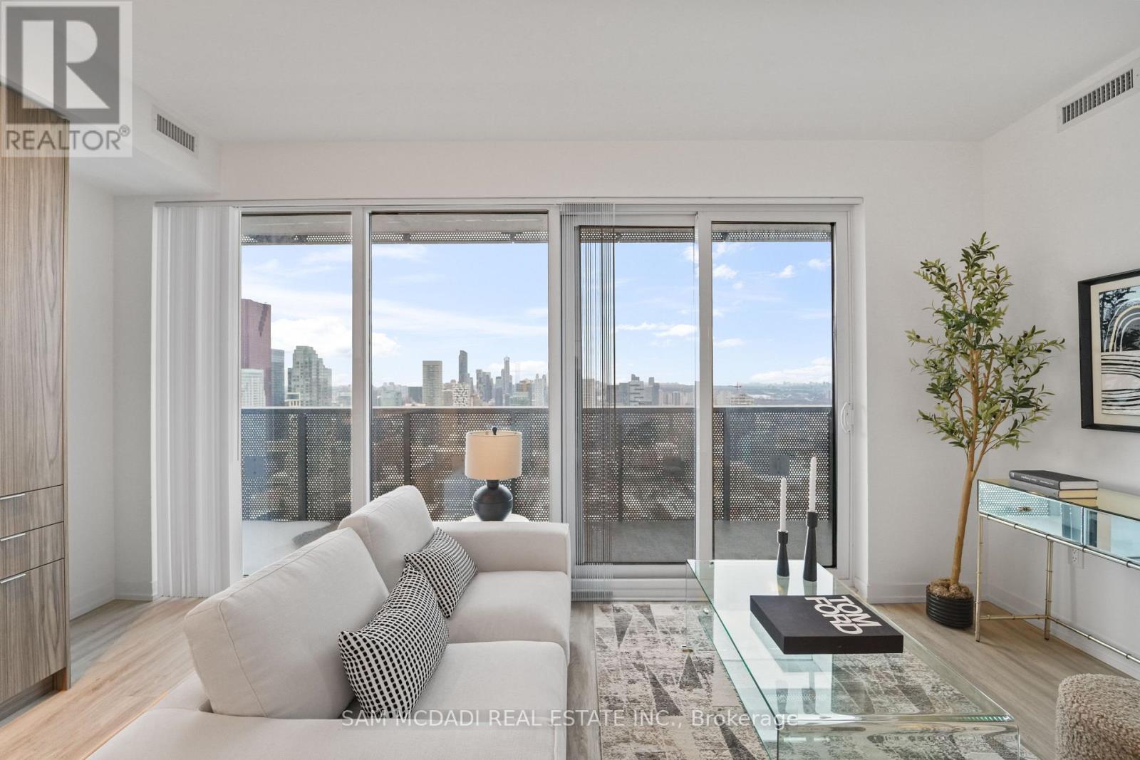 6005 - 55 Cooper Street, Toronto, Ontario  M5E 0G1 - Photo 13 - C12839372