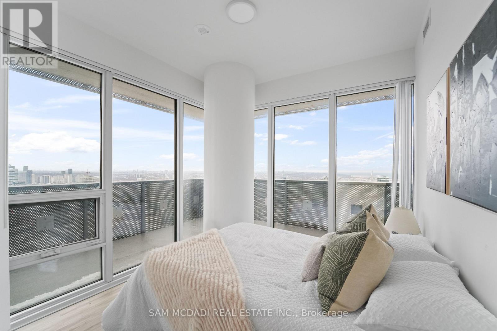 6005 - 55 Cooper Street, Toronto, Ontario  M5E 0G1 - Photo 18 - C12839372