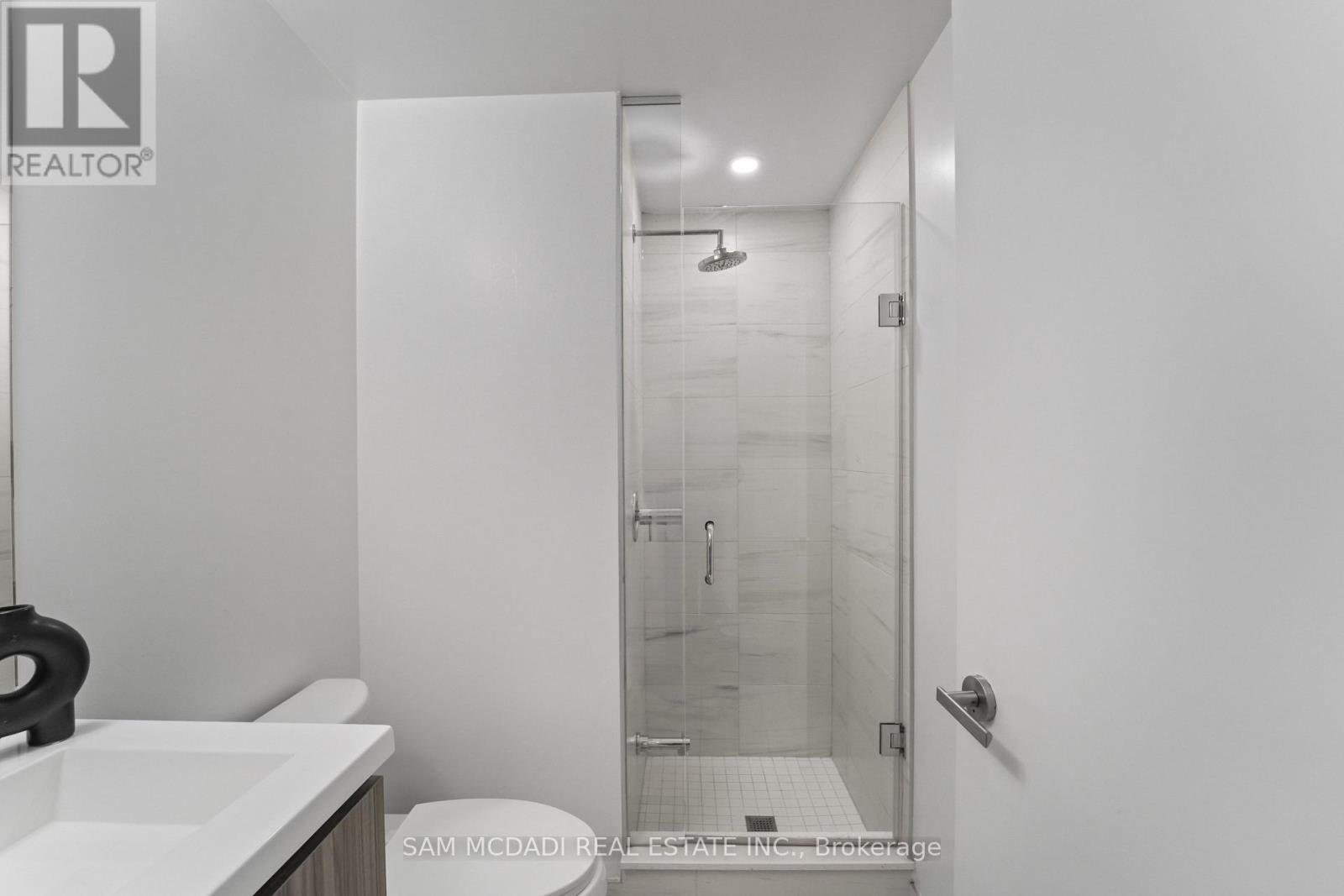 6005 - 55 Cooper Street, Toronto, Ontario  M5E 0G1 - Photo 4 - C12839372