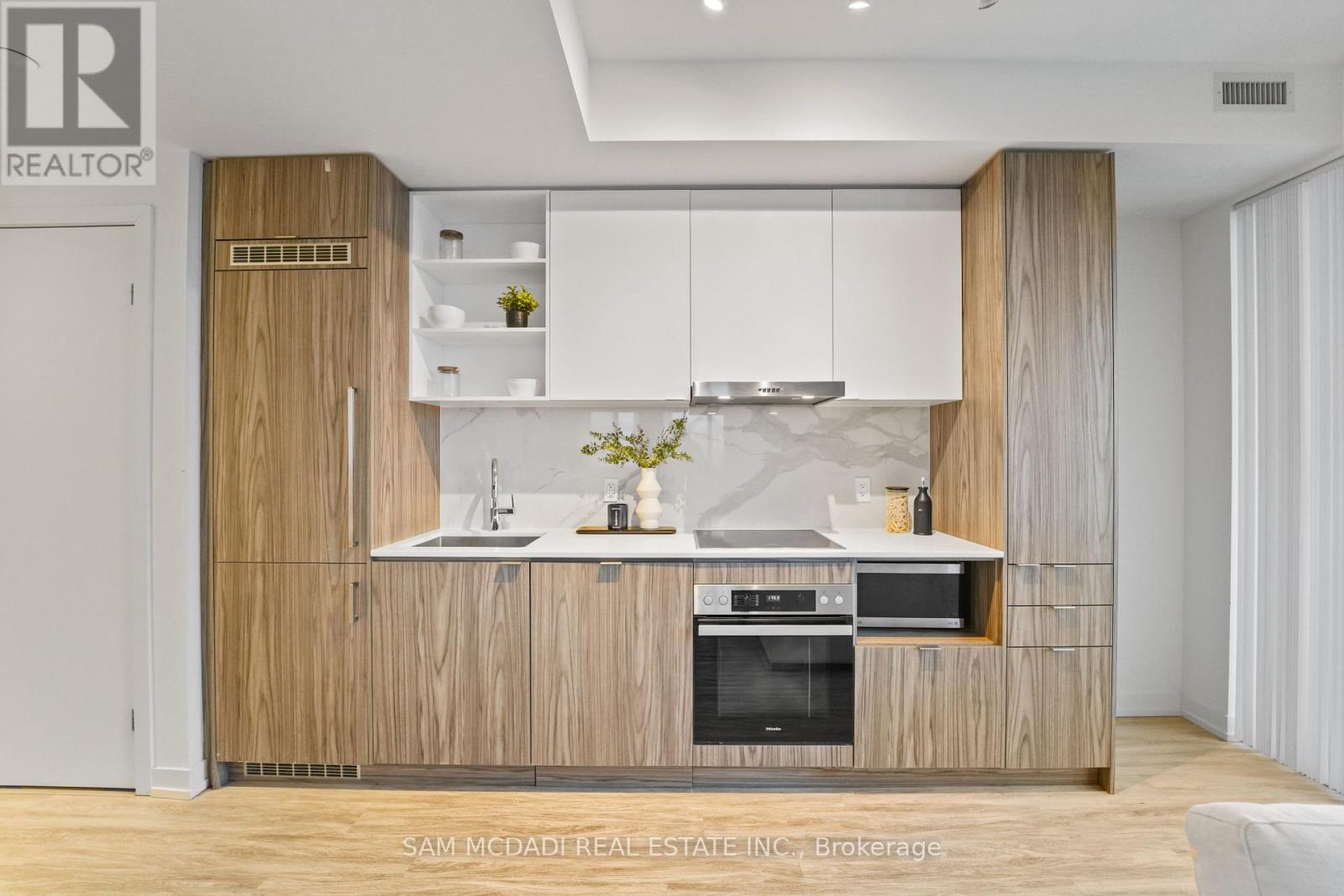 6005 - 55 Cooper Street, Toronto, Ontario  M5E 0G1 - Photo 8 - C12839372