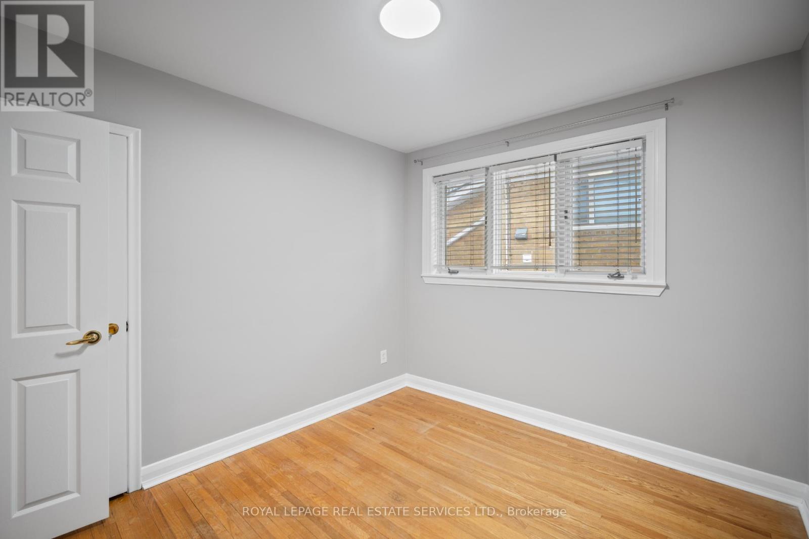 121 Elvaston Drive, Toronto, Ontario  M4A 1N8 - Photo 18 - C12839512