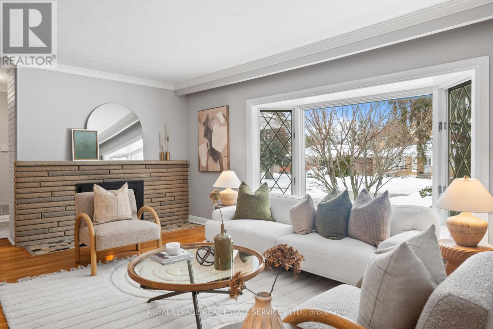 121 Elvaston Drive, Toronto, Ontario  M4A 1N8 - Photo 7 - C12839512